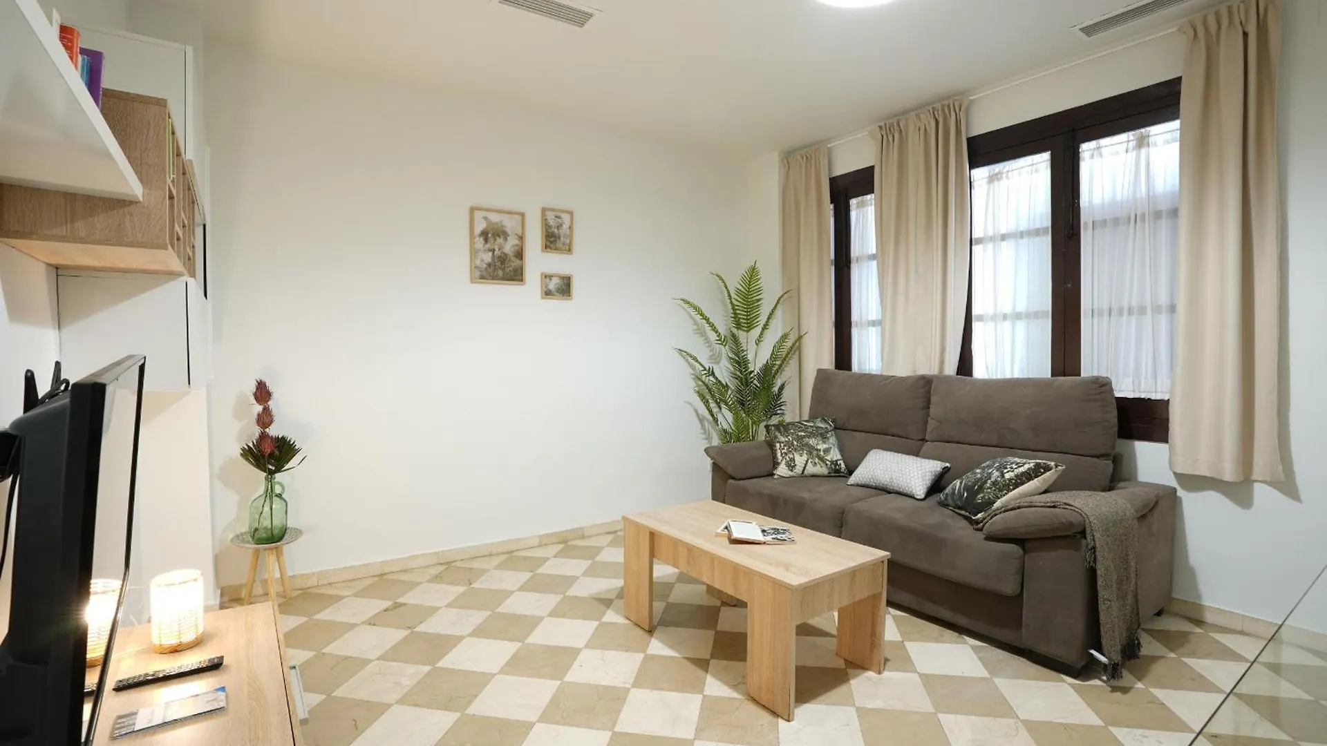 Apartment Adanar-Las Columnas
