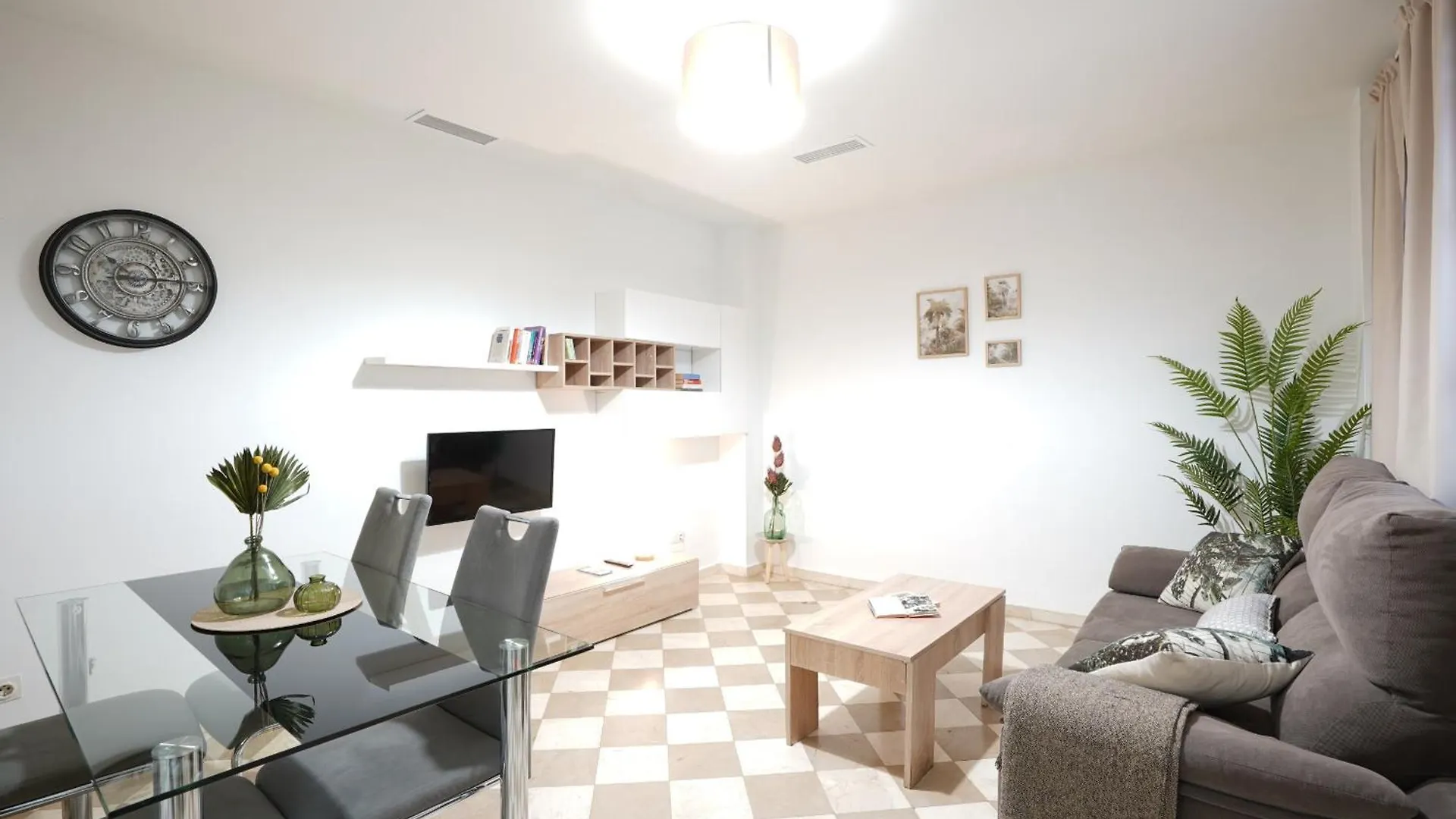 Apartment Adanar-Las Columnas
